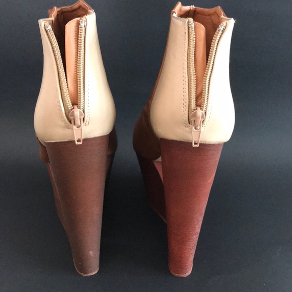 Modern Aesthetic Platform Shoes Ankle Booties - Picture 4 of 14